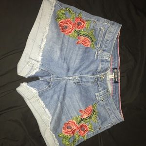 Jean shorts/boom boom jeans/runs in size 9